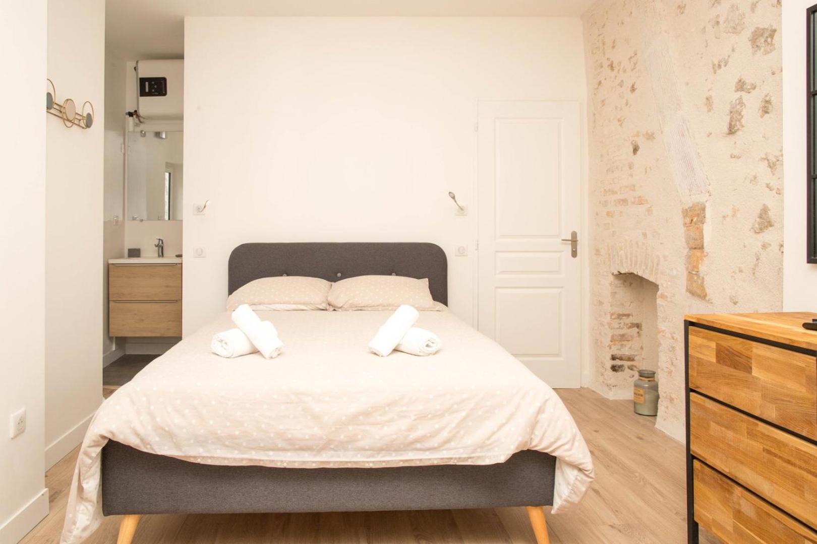 Grand Studio Industriel Dans Le Centre Historique Apartment Poitiers Exterior photo